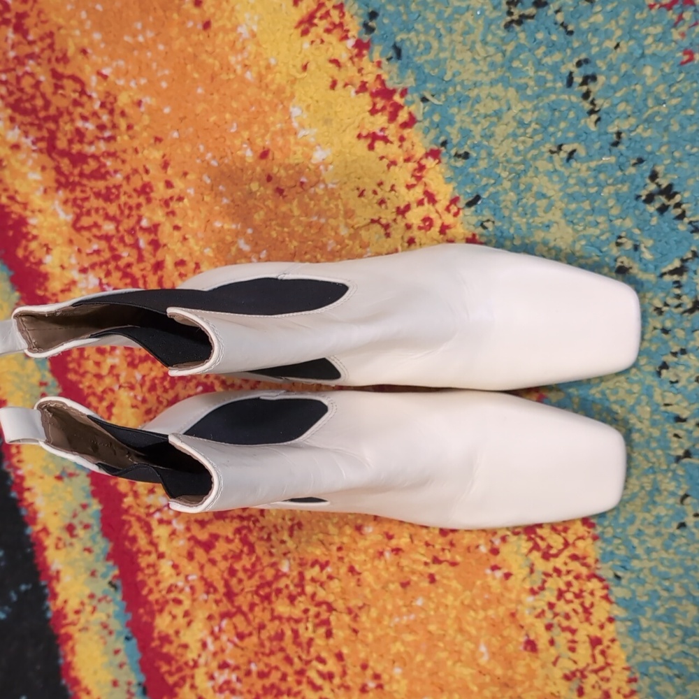 Sam Edelman White & Black Chelsea Ankle Boots Kitten Heel Size 5 - Picture 3 of 7